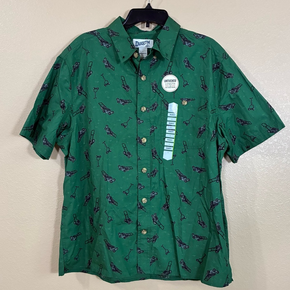 Duluth Trading New Size L Short Sleeve Button Up Shirt Untucked Lawn Mower Print